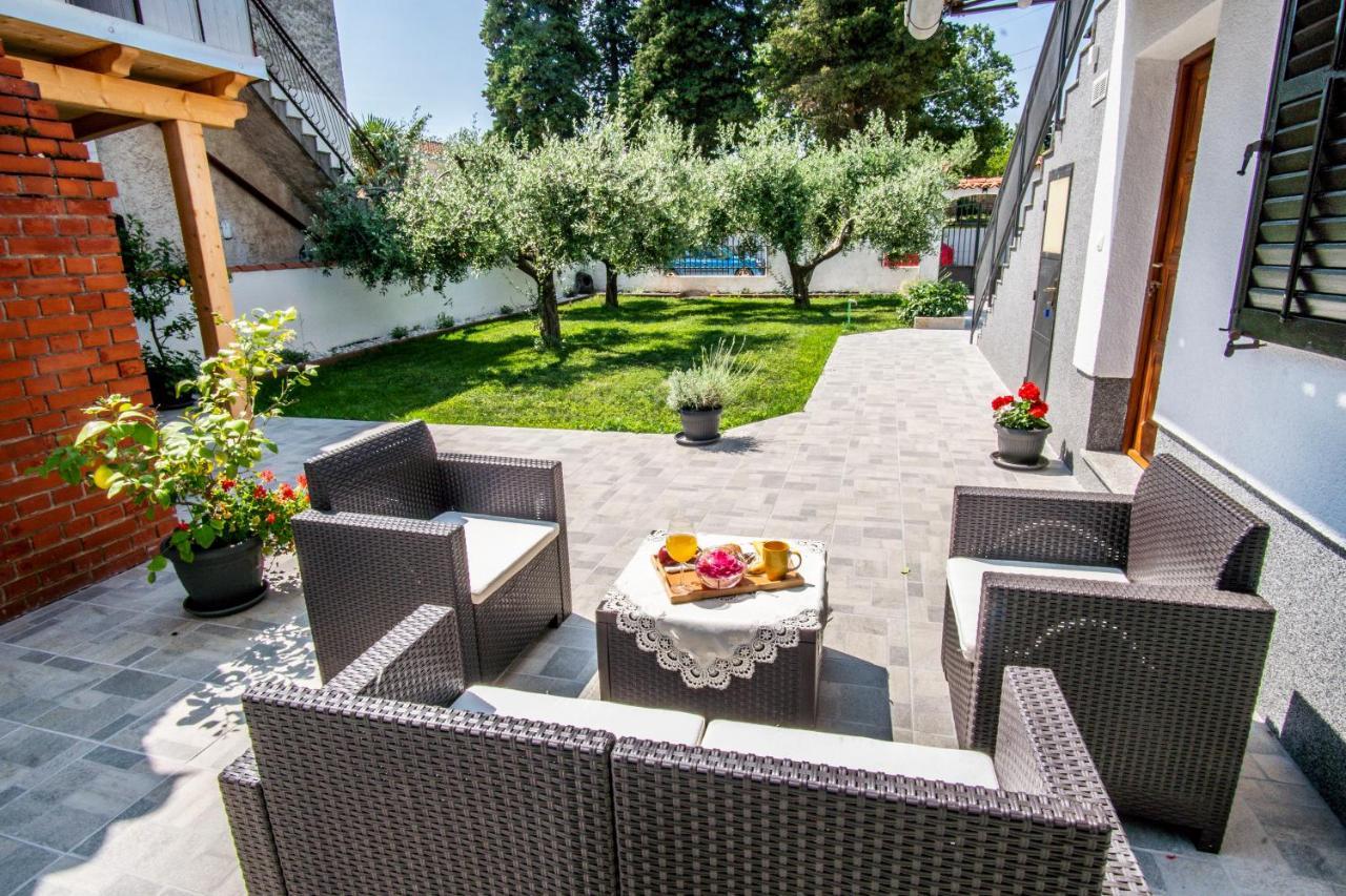 House Nada Apartman Muntic Bagian luar foto