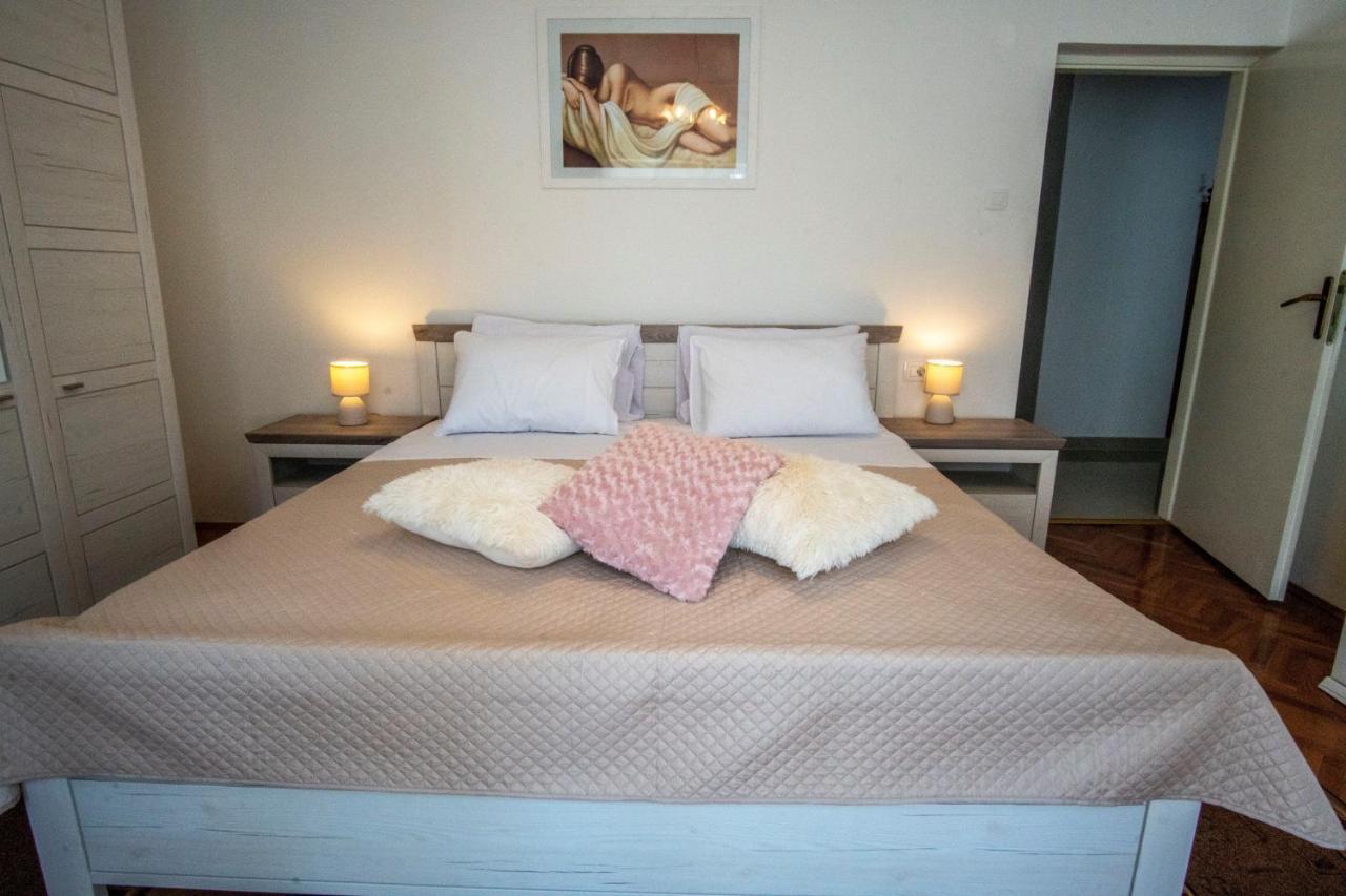 House Nada Apartman Muntic Bagian luar foto