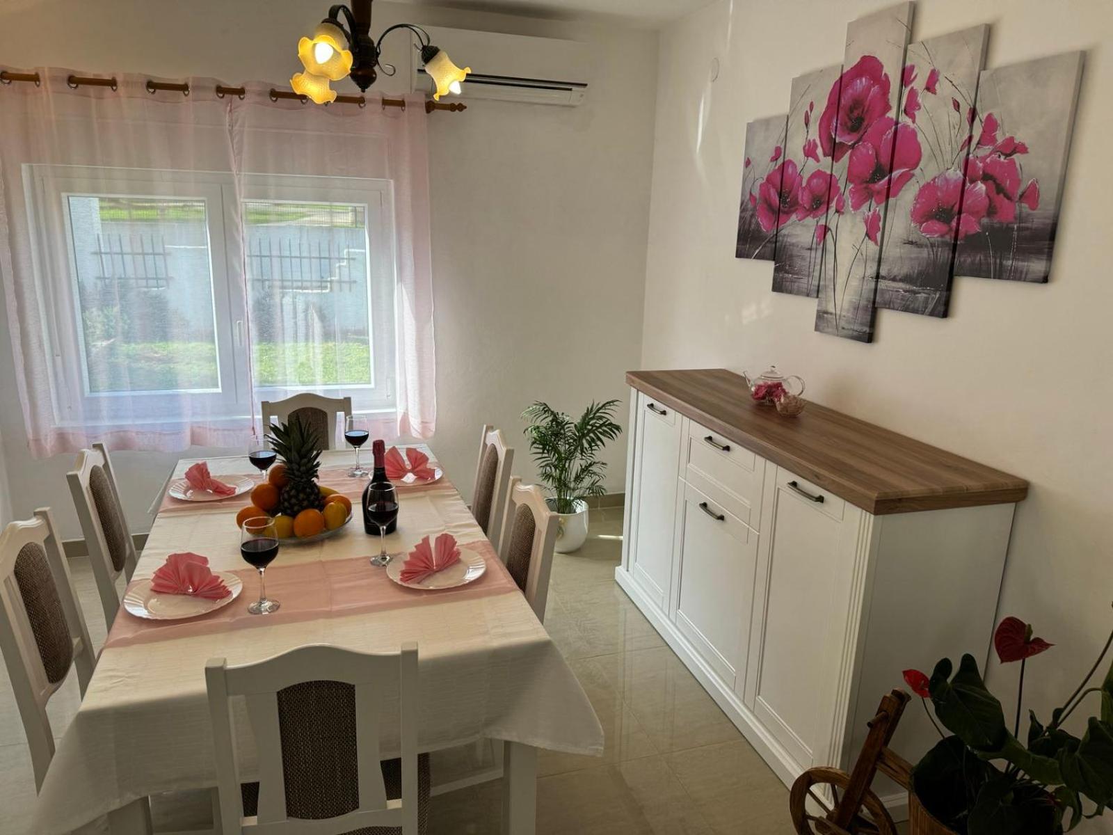 House Nada Apartman Muntic Bagian luar foto